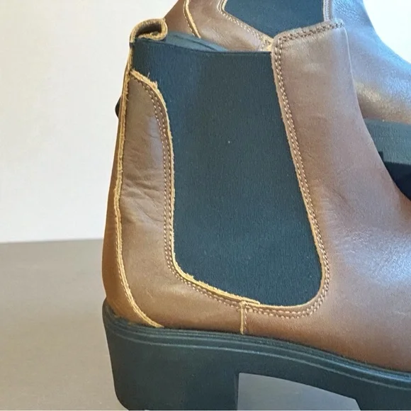 ENZO TESOTI Chelsea Brown/ Black  Leather Ankle Boot Size 8 New - Picture 5 of 6
